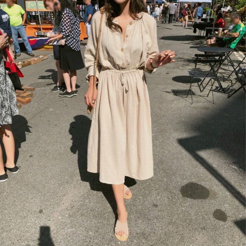 Classic Vintage Dress with a Flattering Fit