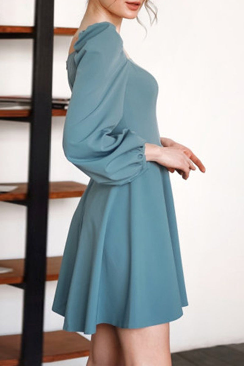 Well Tailored Dress with a Graceful Silhouette