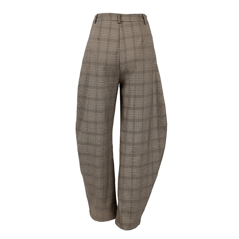 Classic Vintage Pants with a Flattering Fit
