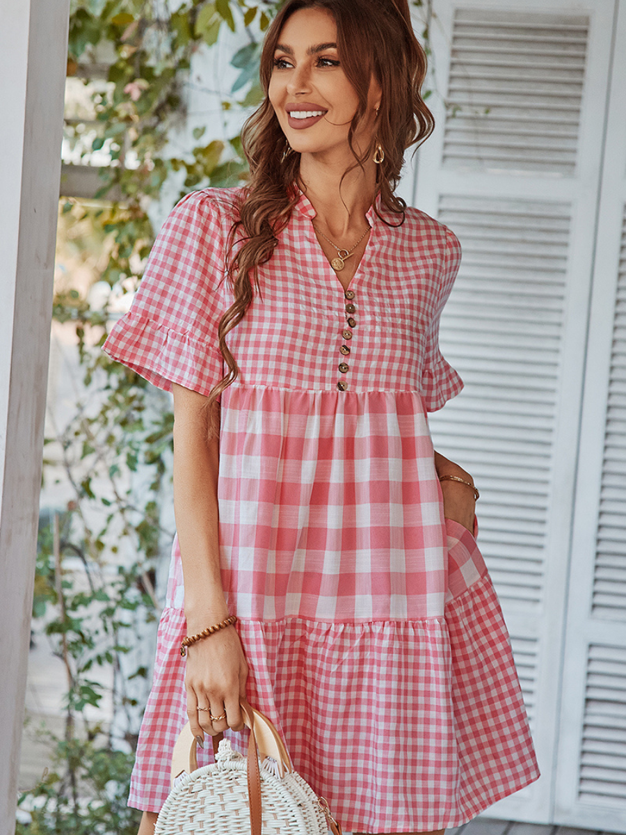 Effortlessly Elegant Dress with a Timeless Design