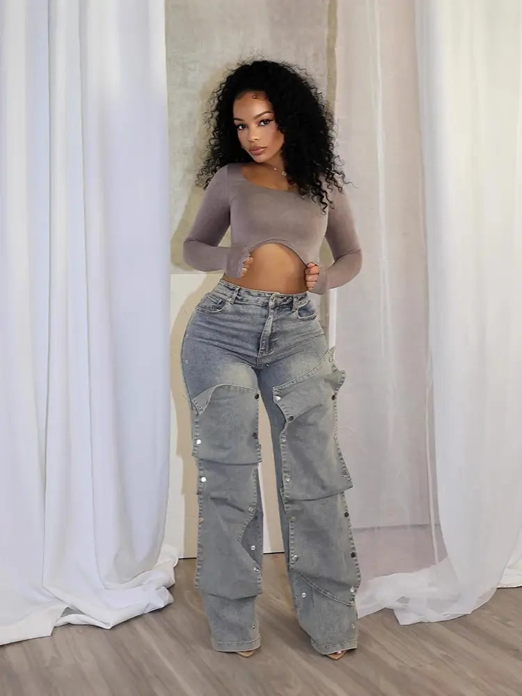 Well Tailored Pants with a Graceful Silhouette