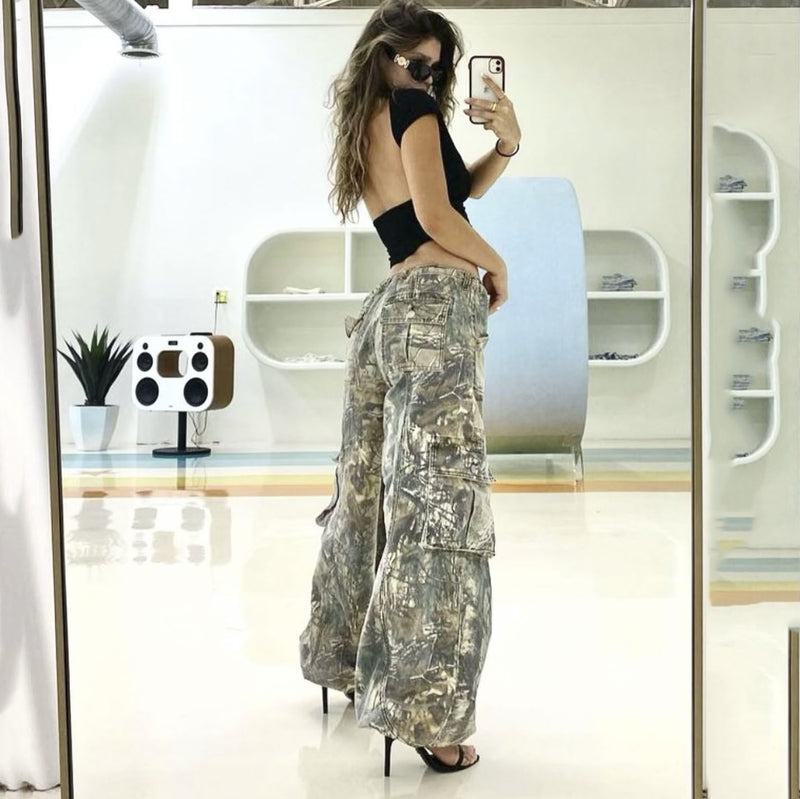 Sophisticated Pants with a Clean Classic Look