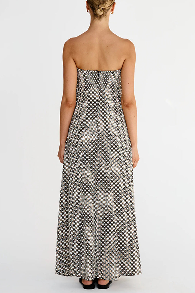 Classic Vintage Dress with a Flattering Fit