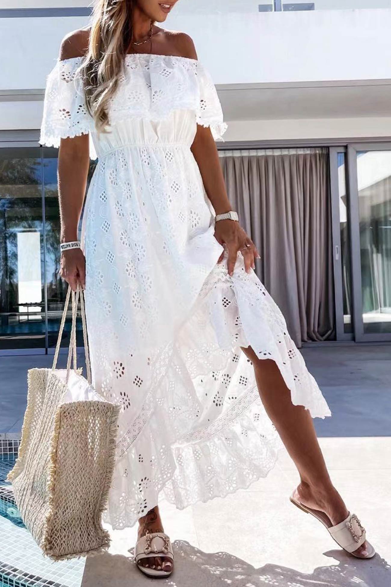 Sophisticated Dress with a Clean Classic Look