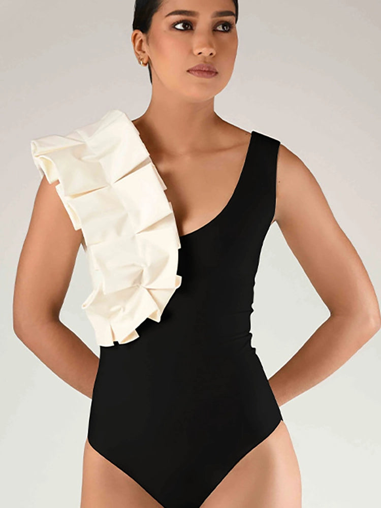 Gracefully Styled Garment for Any Occasion