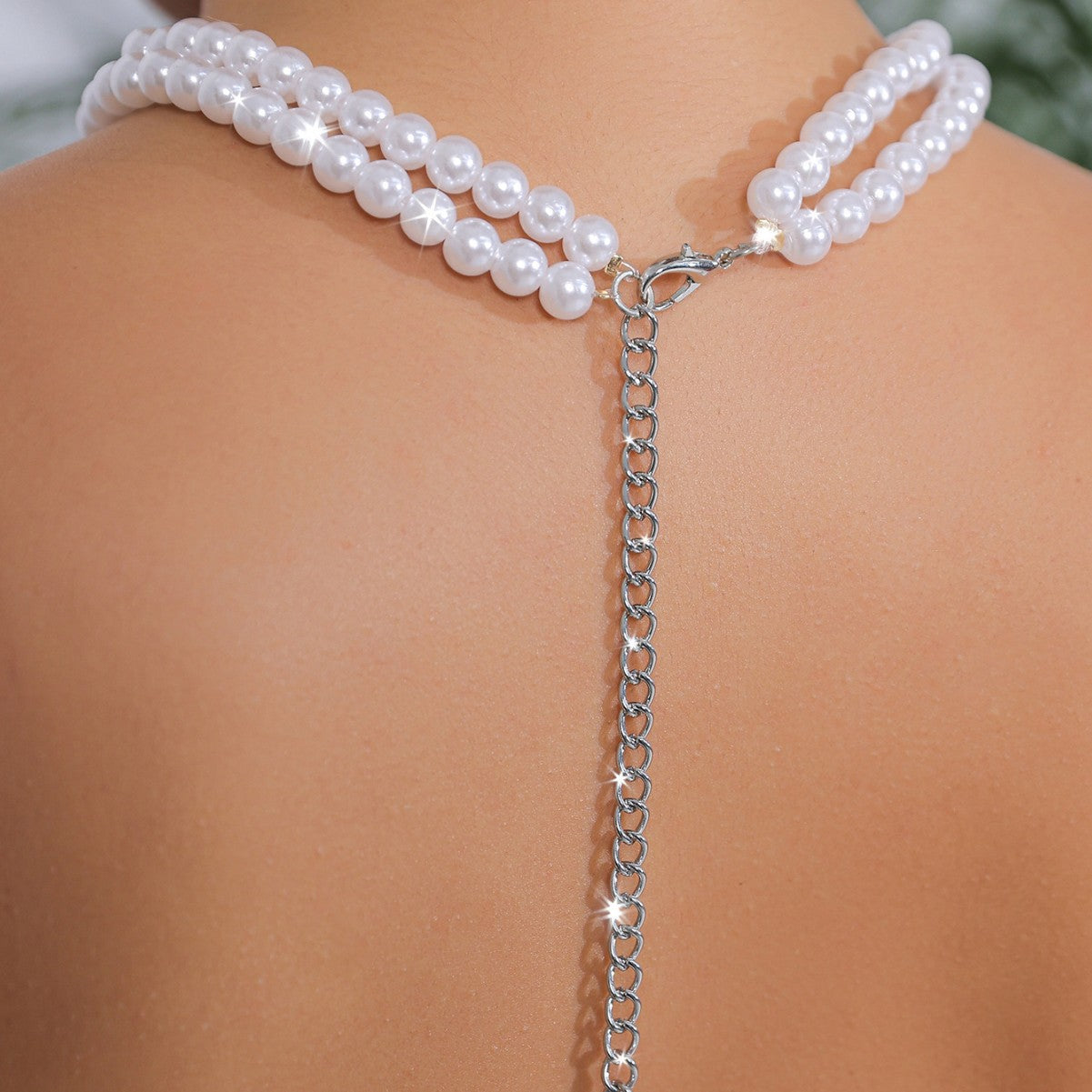 Beautiful Pearl Necklace with Unique Style