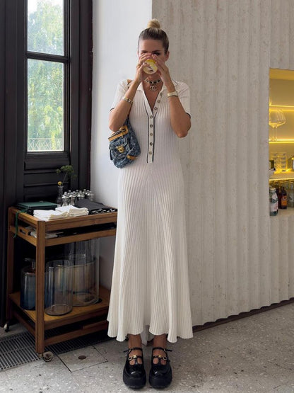 Polished Dress with an Effortless Classic Look