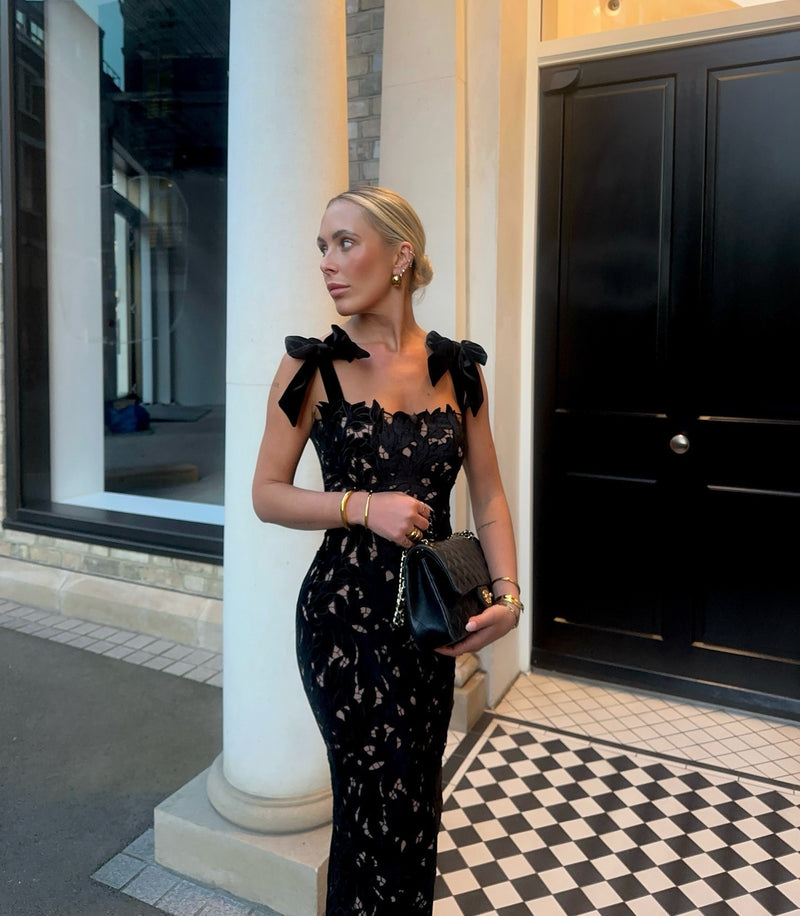 Classic Vintage & Enduringly Stylish Dress