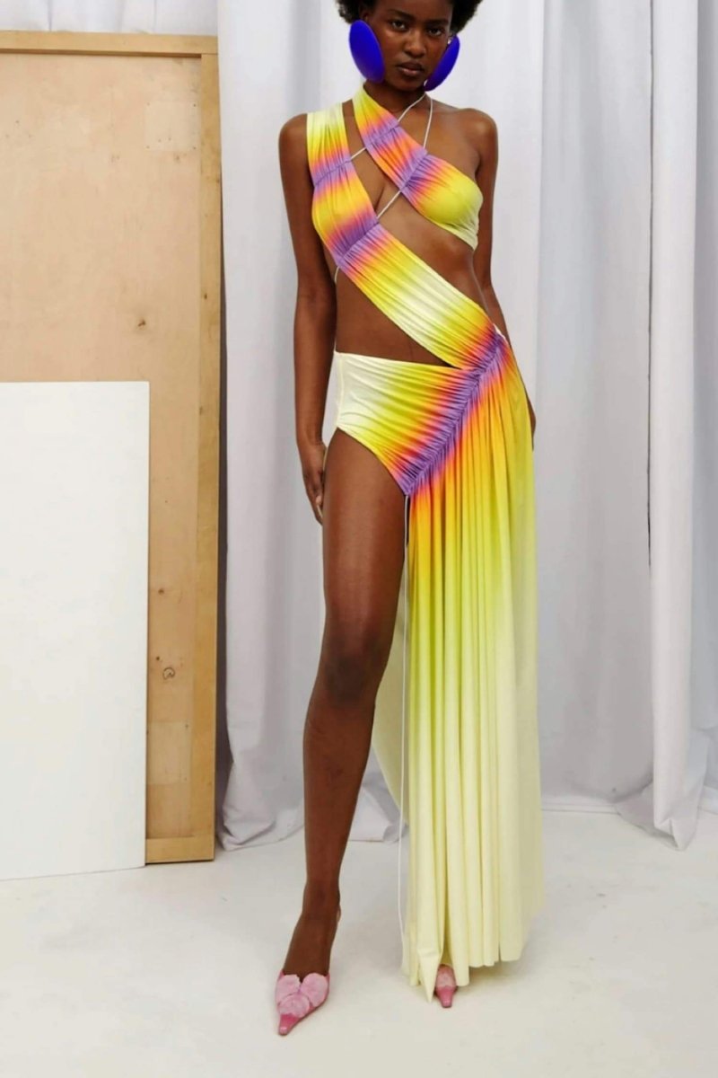 Well Tailored Dress with a Graceful Silhouette