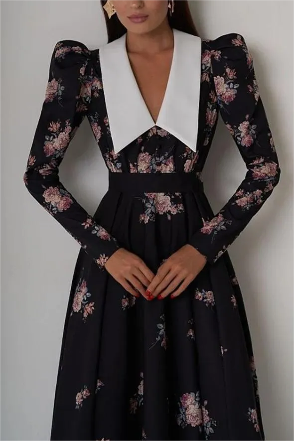 Beautifully Finished Dress in a Timeless Design