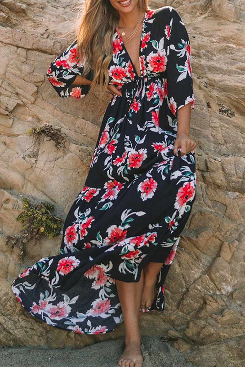 Classic Vintage Dress with a Flattering Fit