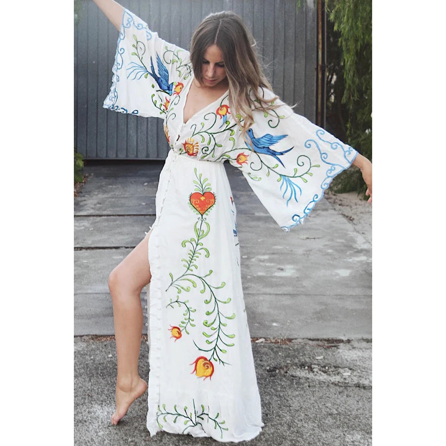 Beautifully Finished Dress in a Timeless Design