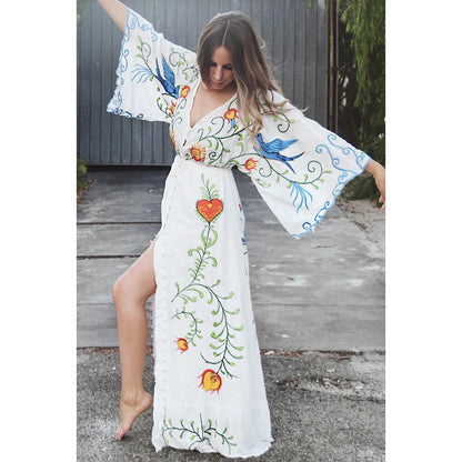 Beautifully Finished Dress in a Timeless Design