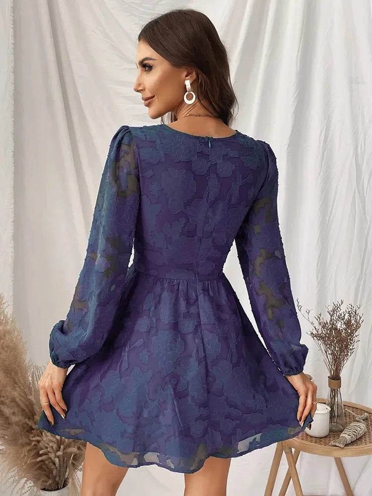 Beautifully Finished Dress in a Timeless Design
