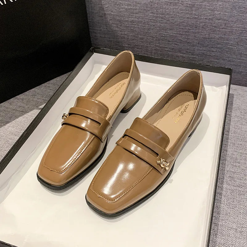 Chic Orthopedic Loafers with Unique Design