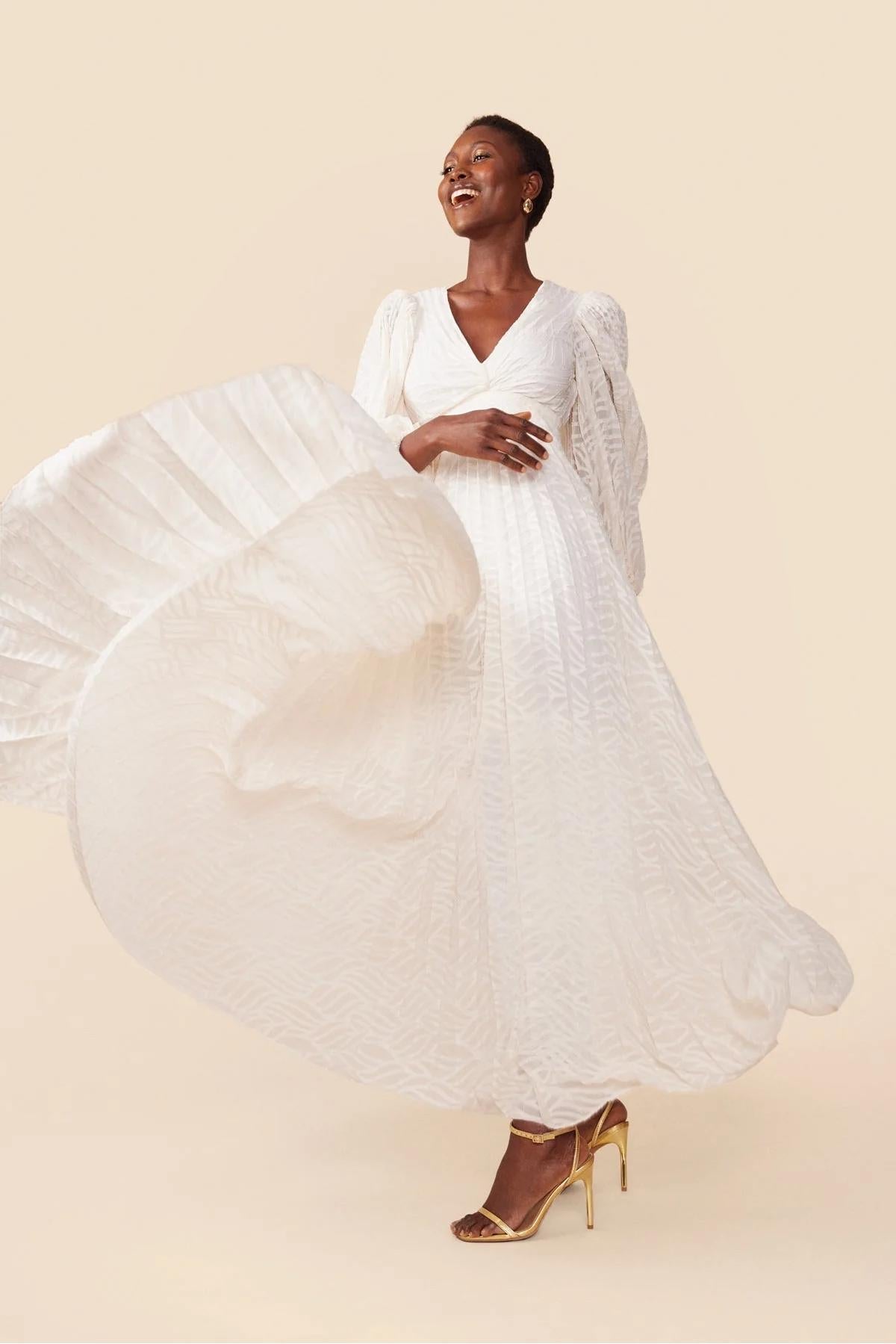 Gracefully Styled Dress for Any Occasion