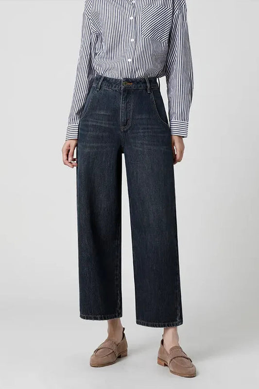 Sophisticated Garment with a Clean Classic Look