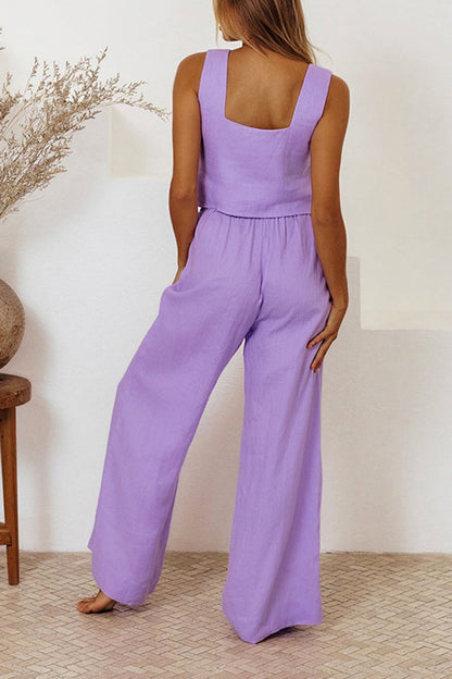 Well Tailored Trousers with a Graceful Silhouette