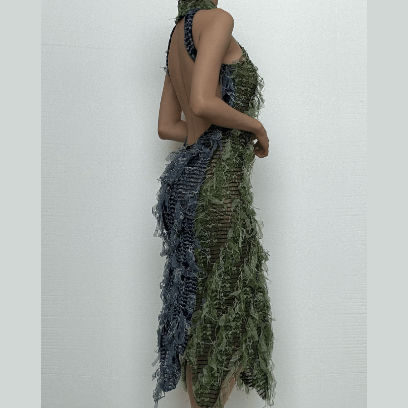 Well Tailored Dress with a Graceful Silhouette