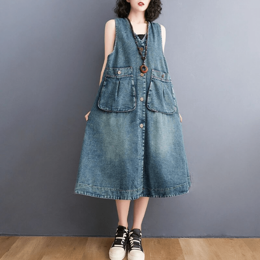 Effortlessly Elegant Dress with a Timeless Design