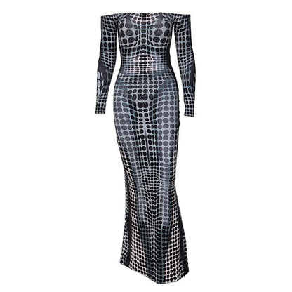 Well Tailored Dress with a Graceful Silhouette