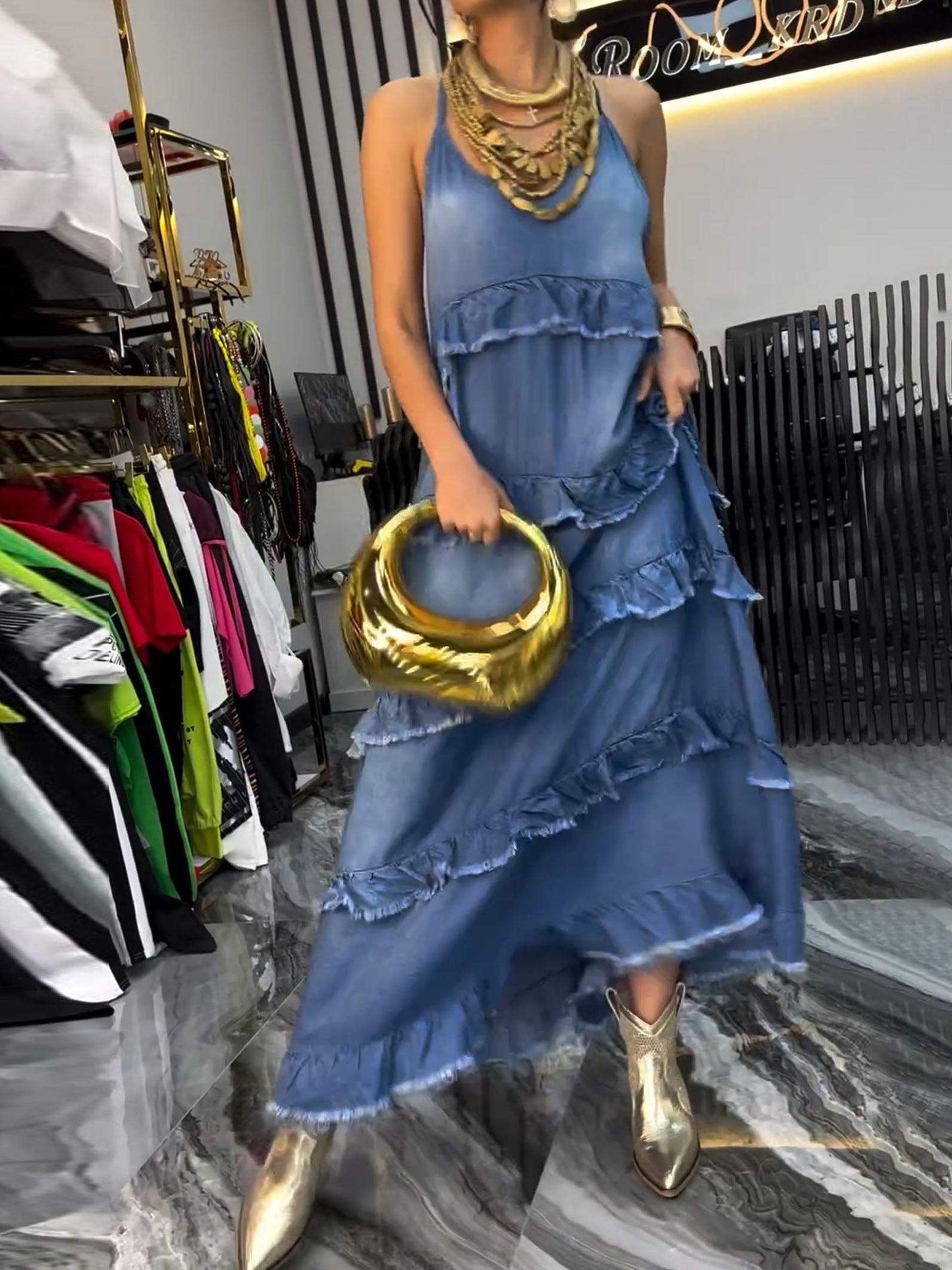 Beautifully Crafted Dress in a Classic Style