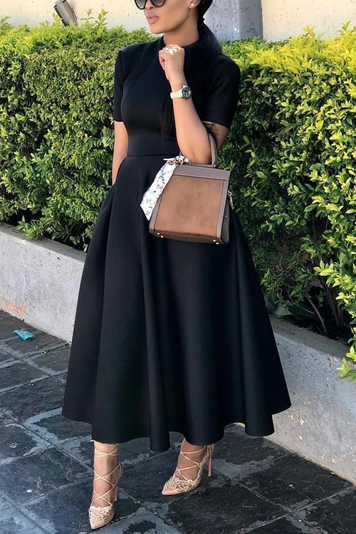 Classic Vintage Dress with a Flattering Fit