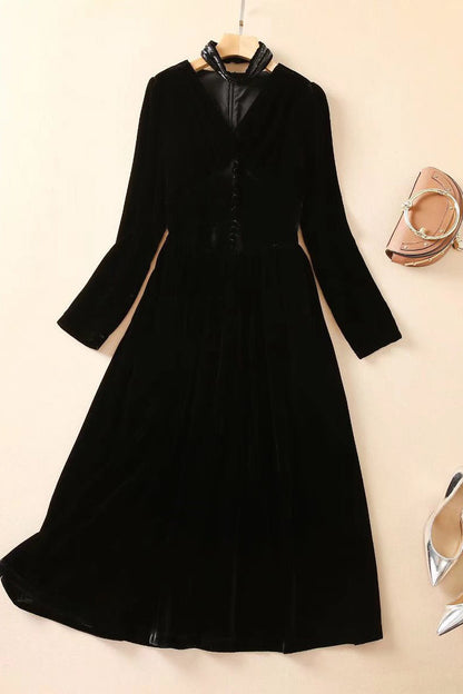 Polished Dress with an Effortless Classic Look