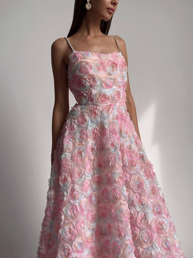 Gracefully Styled Dress for Any Occasion