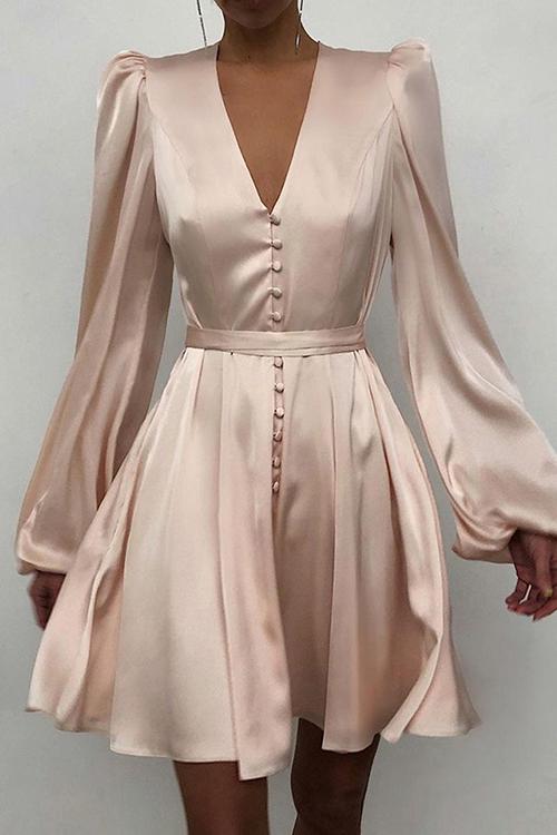 Beautifully Crafted Dress in a Classic Style