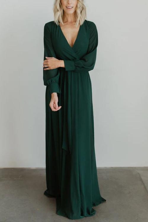Sophisticated Dress with a Clean Classic Look