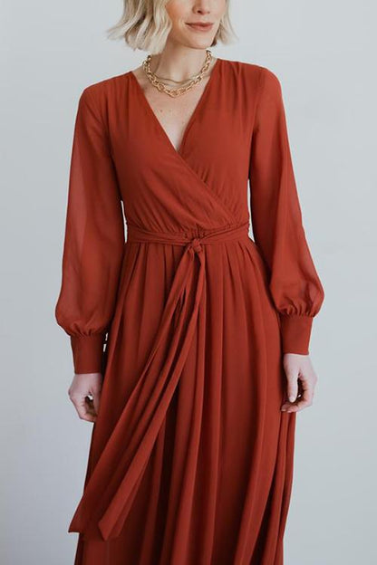Sophisticated Dress with a Clean Classic Look