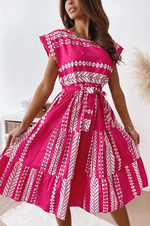 Well Tailored Dress with a Graceful Silhouette
