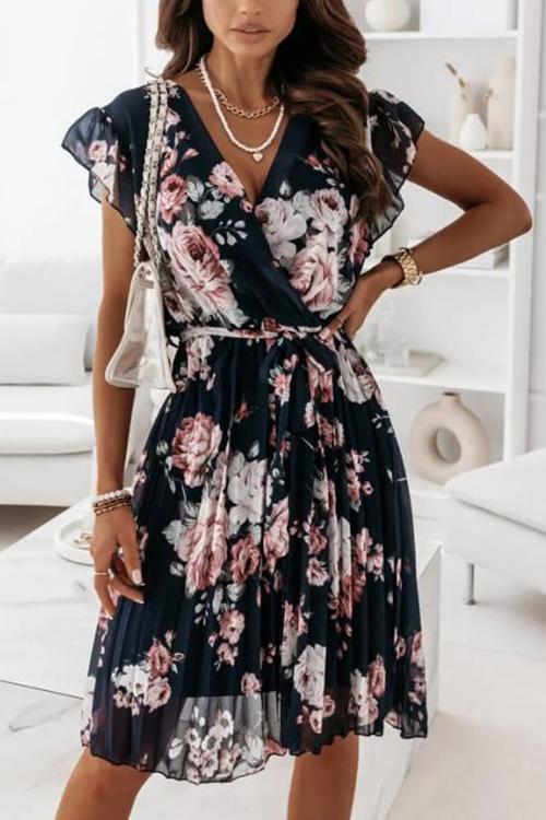 Classic Vintage Dress with a Flattering Fit