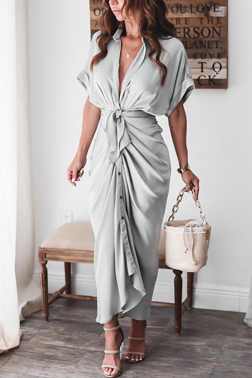 Sophisticated Dress with a Clean Classic Look