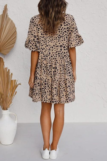 Effortlessly Elegant Dress with a Timeless Design