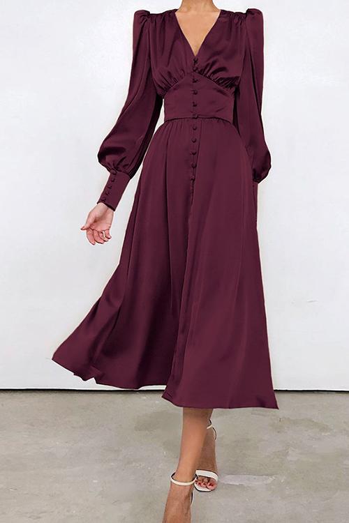 Sophisticated Dress with a Clean Classic Look