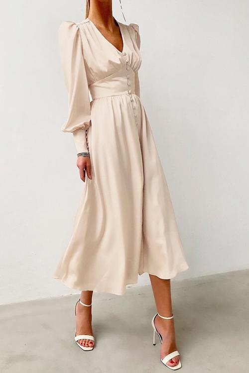 Sophisticated Dress with a Clean Classic Look