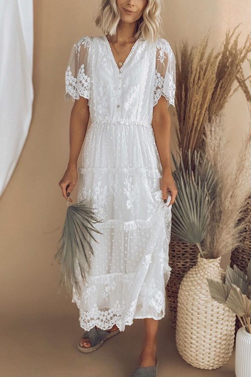 Sophisticated Dress with a Clean Classic Look