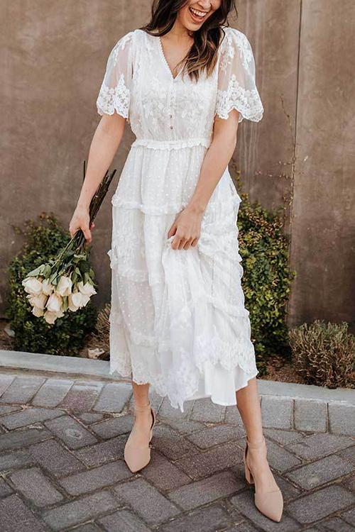 Sophisticated Dress with a Clean Classic Look