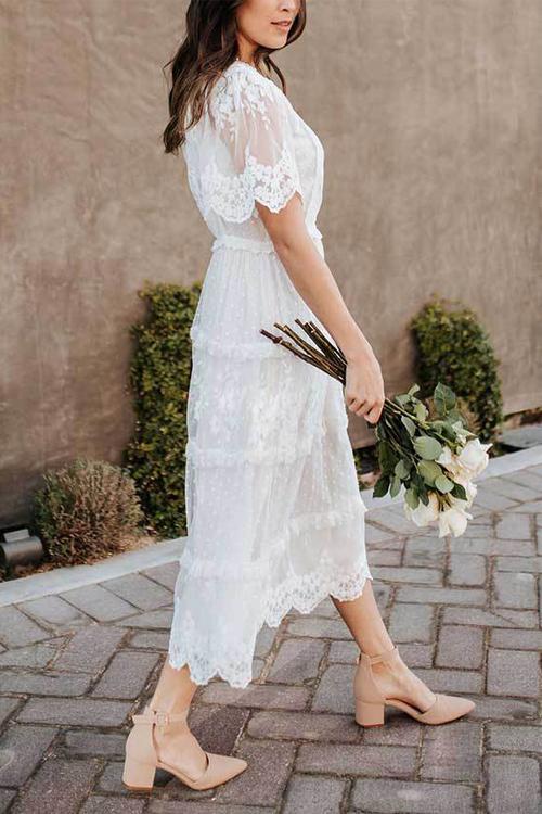 Sophisticated Dress with a Clean Classic Look
