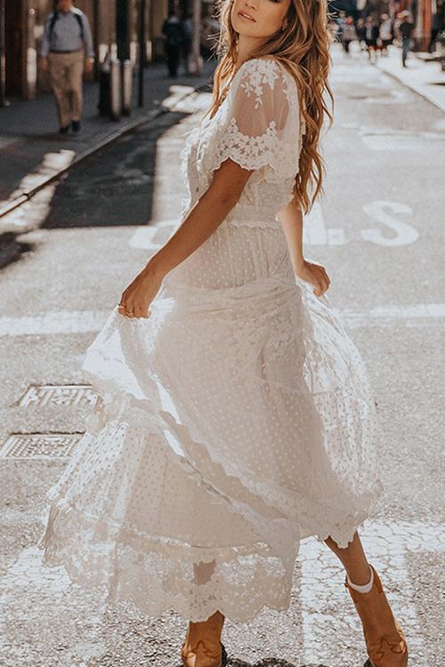 Sophisticated Dress with a Clean Classic Look