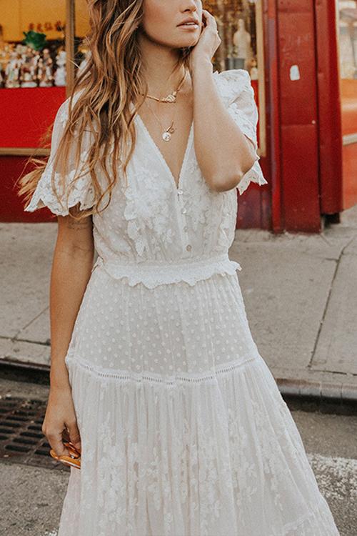 Sophisticated Dress with a Clean Classic Look