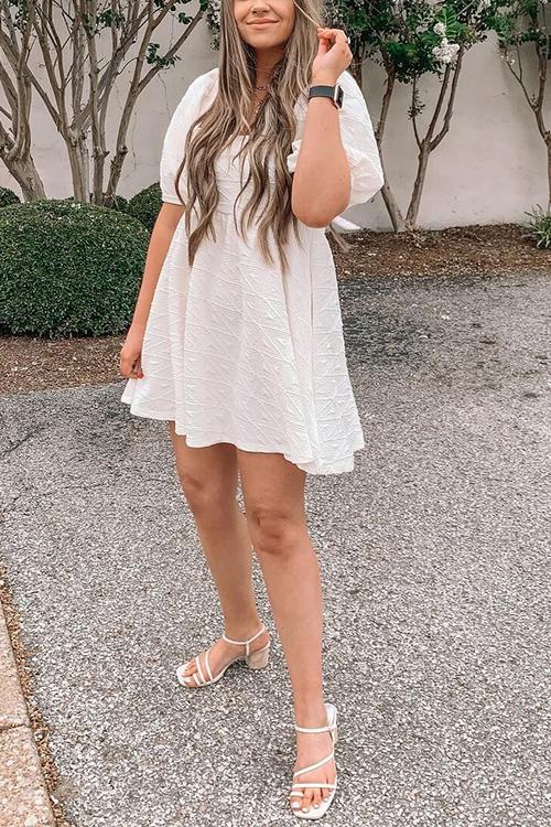 Classic Vintage Dress with a Flattering Fit