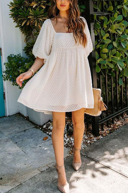Classic Vintage Dress with a Flattering Fit