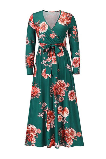 Classic Vintage Dress with a Flattering Fit