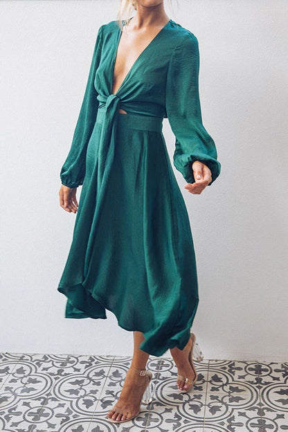 Effortlessly Elegant Dress with a Timeless Design