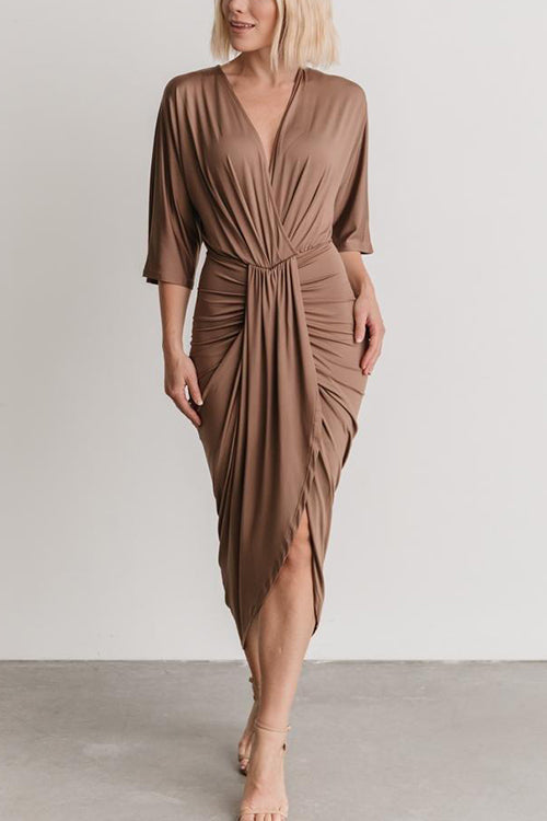 Sophisticated Dress with a Clean Classic Look