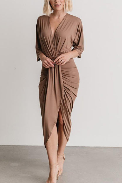Sophisticated Dress with a Clean Classic Look