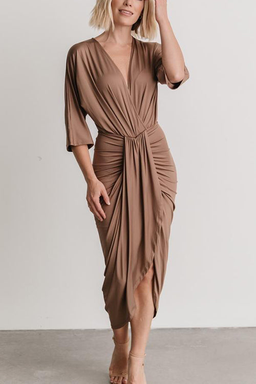 Sophisticated Dress with a Clean Classic Look